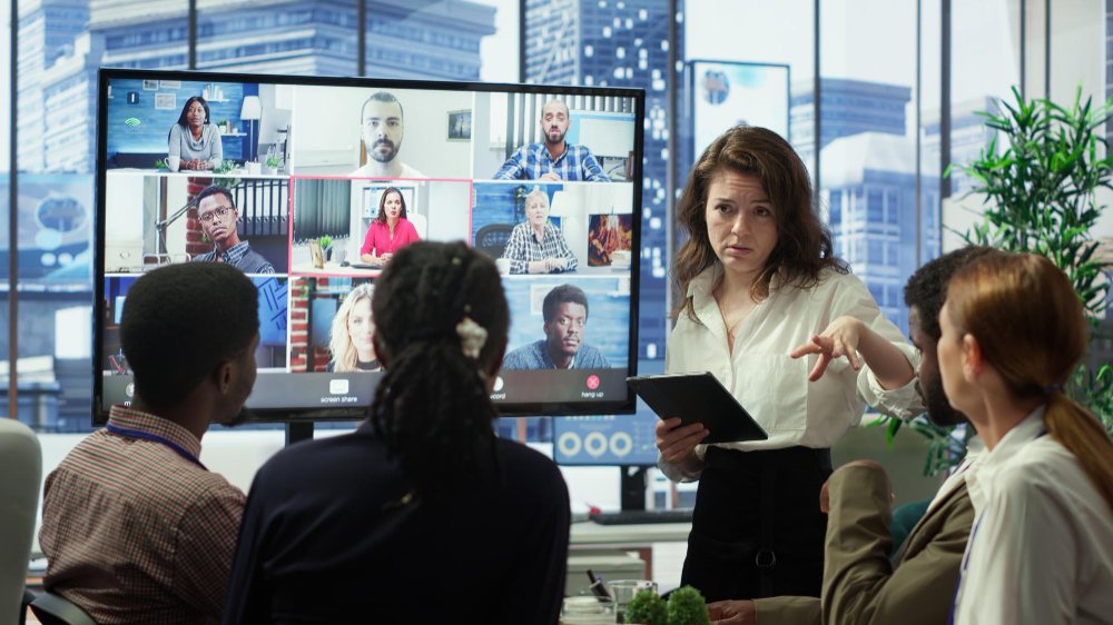 English Communication for Global Tech Teams in 2026